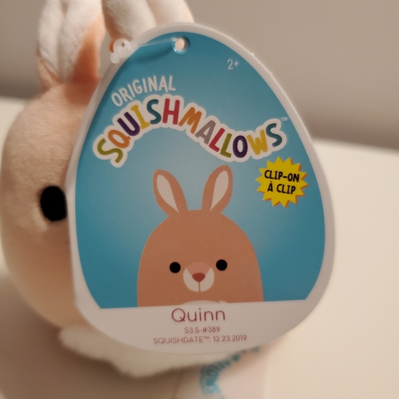 Squishmallows, Quinn the Kangaroo, 3.5 clip-on - Picture 7 of 12